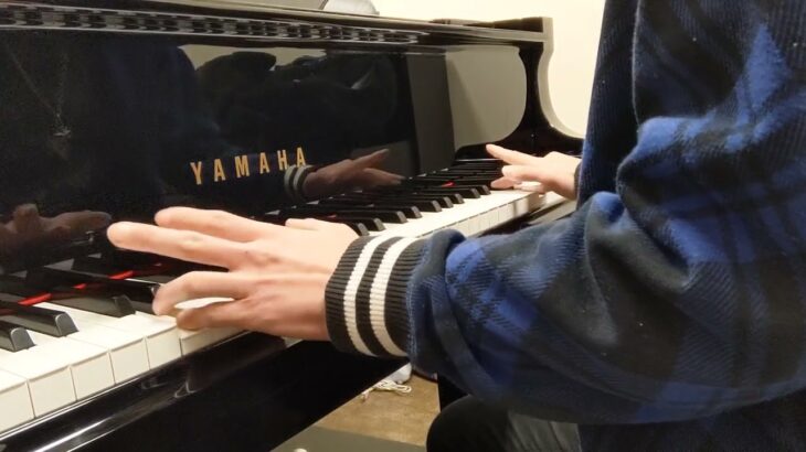 YAMAHAミュージックセンターのピアノ🎹でアニメ鬼滅の刃　紅蓮華を演奏しています。ヒドイ演奏ですが頑張っている姿を見せるためにアップロードしています。ごめんなさい。🤯